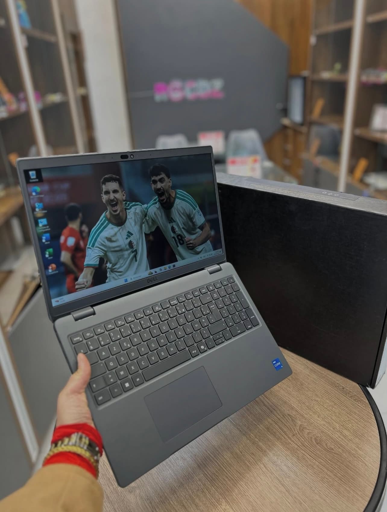 Dell Latitude 3550 Neuf Avec sa boîte   ( Ref : V16-121 ) - 1