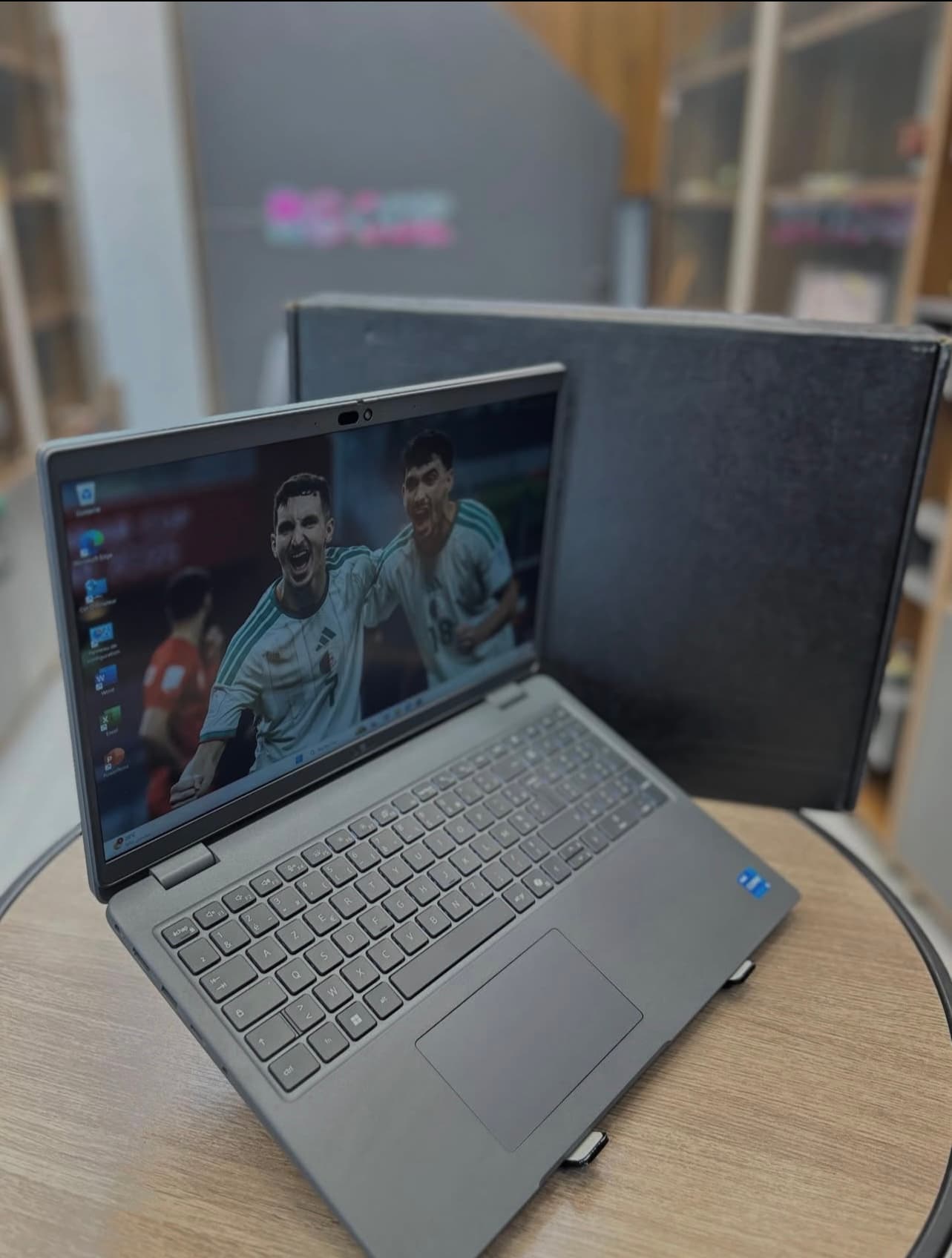 Dell Latitude 3550 Neuf Avec sa boîte   ( Ref : V16-121 ) - 4