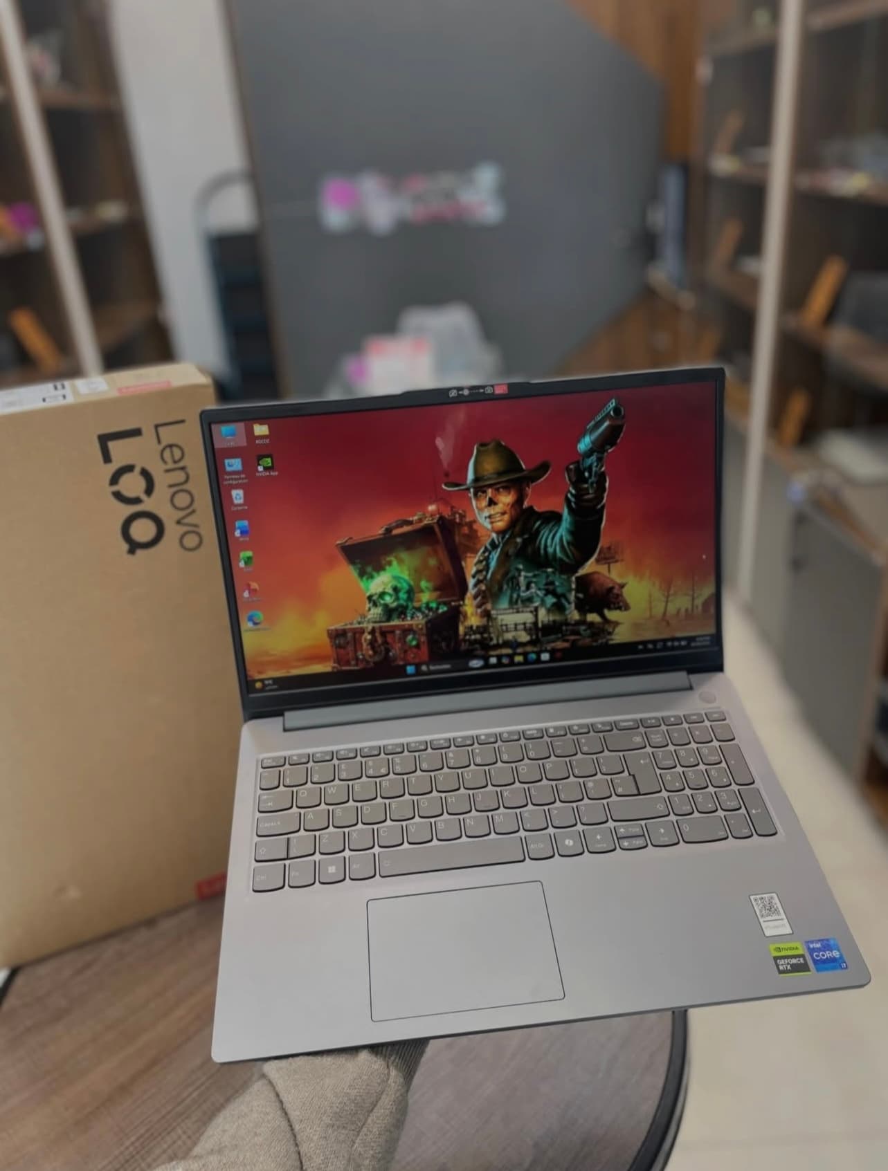 Lenovo LOQ 15IAX9E neuf avec sous emballage   Box - 1