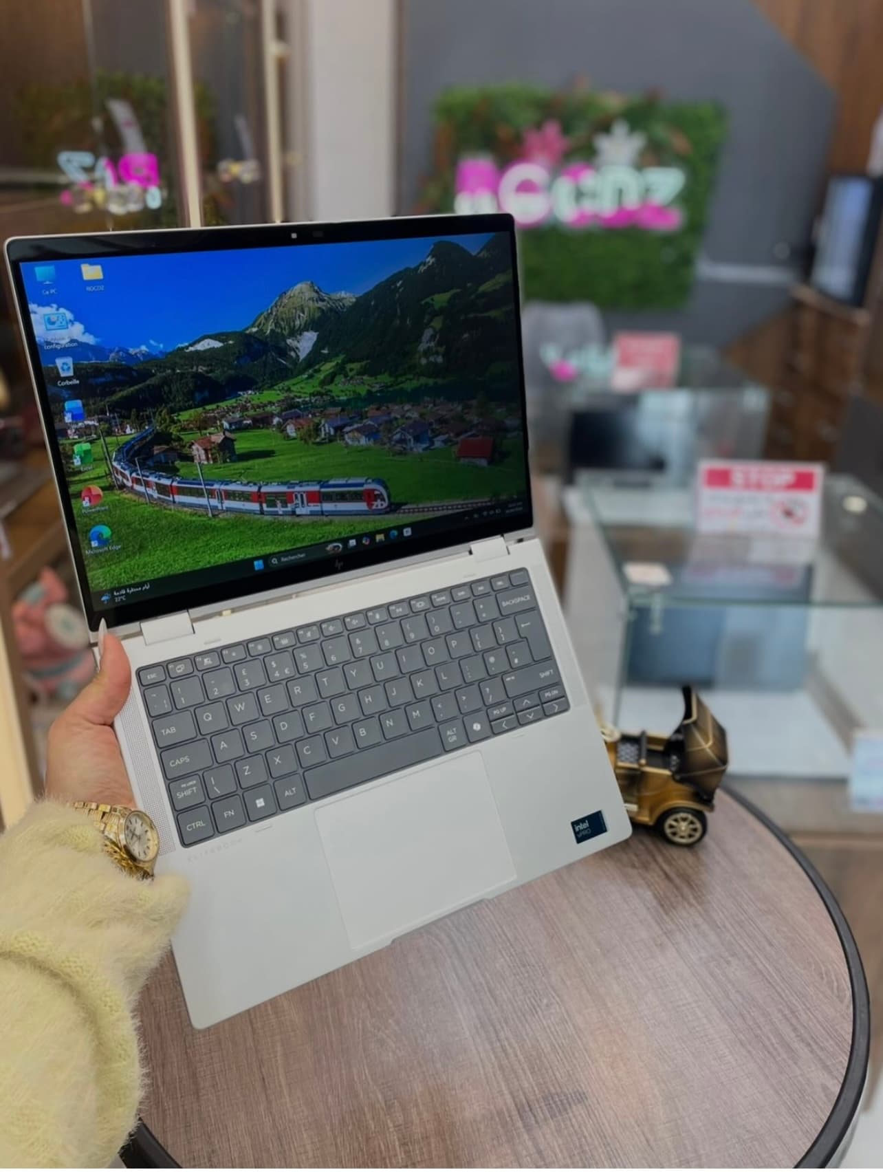 HP EliteBook 1040 G11 2in 1  ( Ref : V10-79) - 1