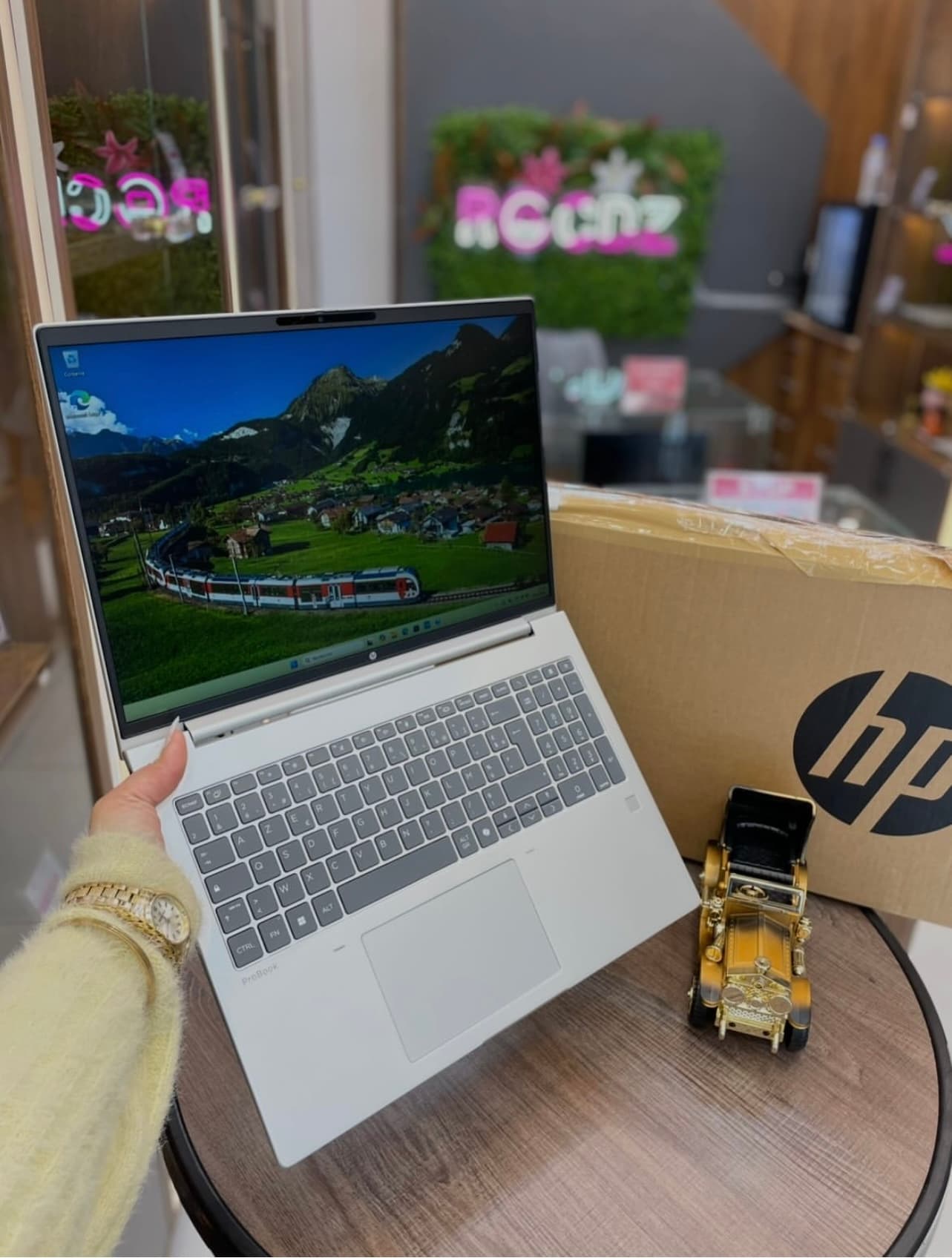 HP PRO BOOK 4 Gla 16 Neuf sous emballage  ( Ref : V15-109) - 1